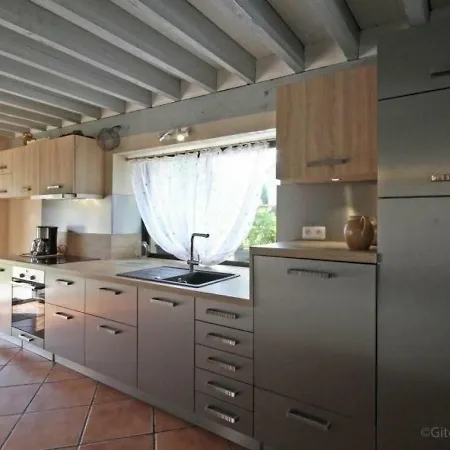 House Le Pont D'ommoy בית נופש